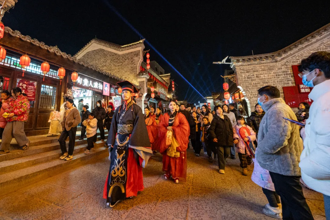 2025新春首秀 | 《戌时·随州》陶醉式情景夜游，，，，，，邀您共觅随州千年文脉！