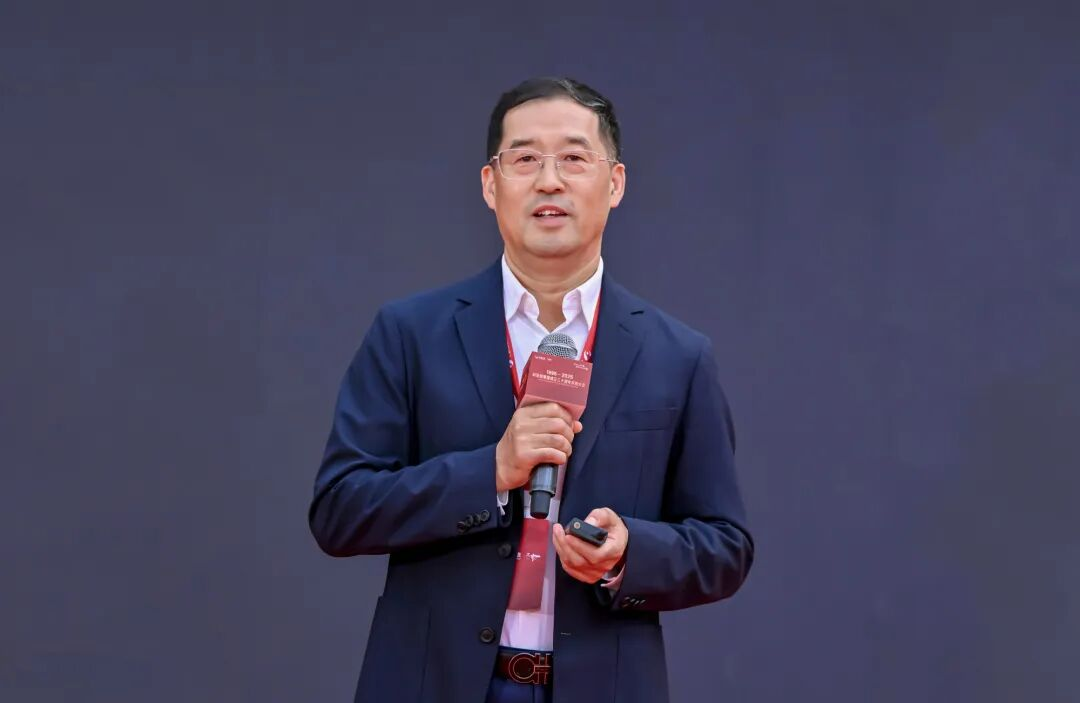 上海证券报专访 | c7c7娱乐平台李军：以“屏”为基三十年 AI与文旅翻开增添新空间